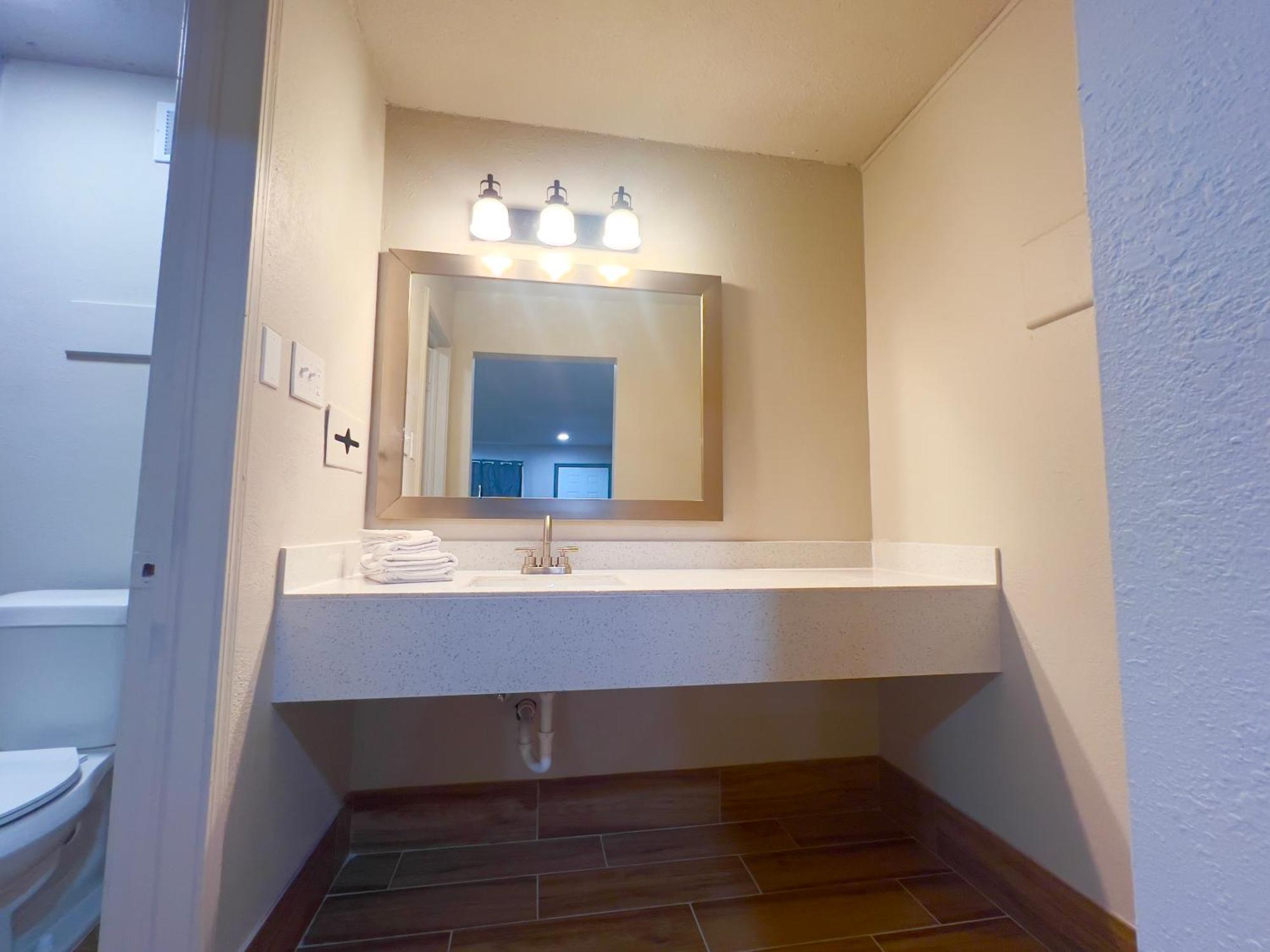טולסה Economy Inn And Suites מראה חיצוני תמונה