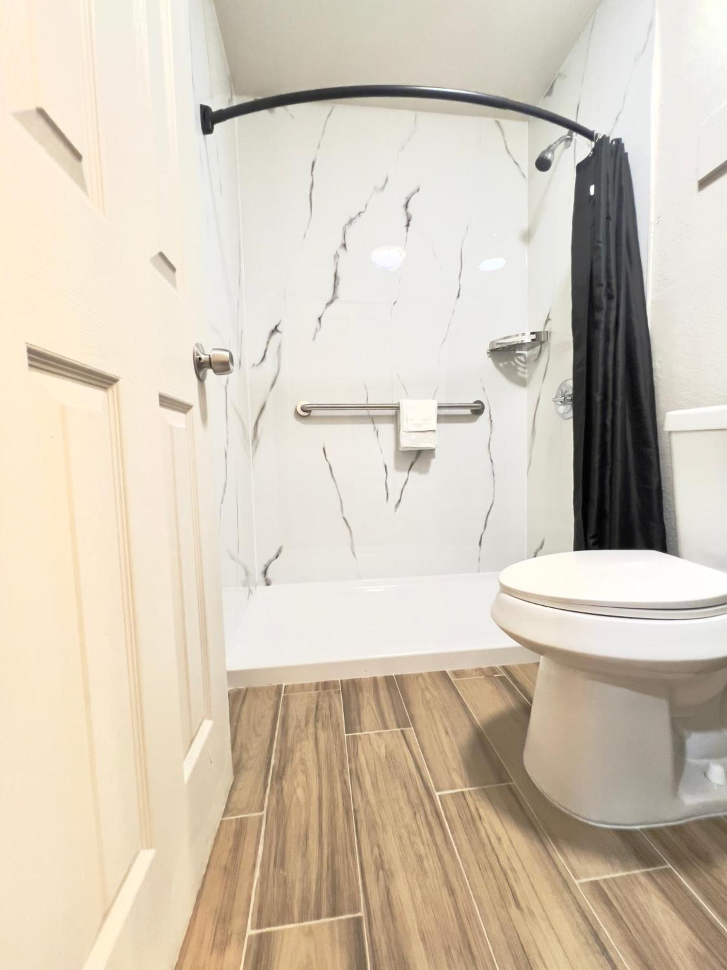 טולסה Economy Inn And Suites מראה חיצוני תמונה