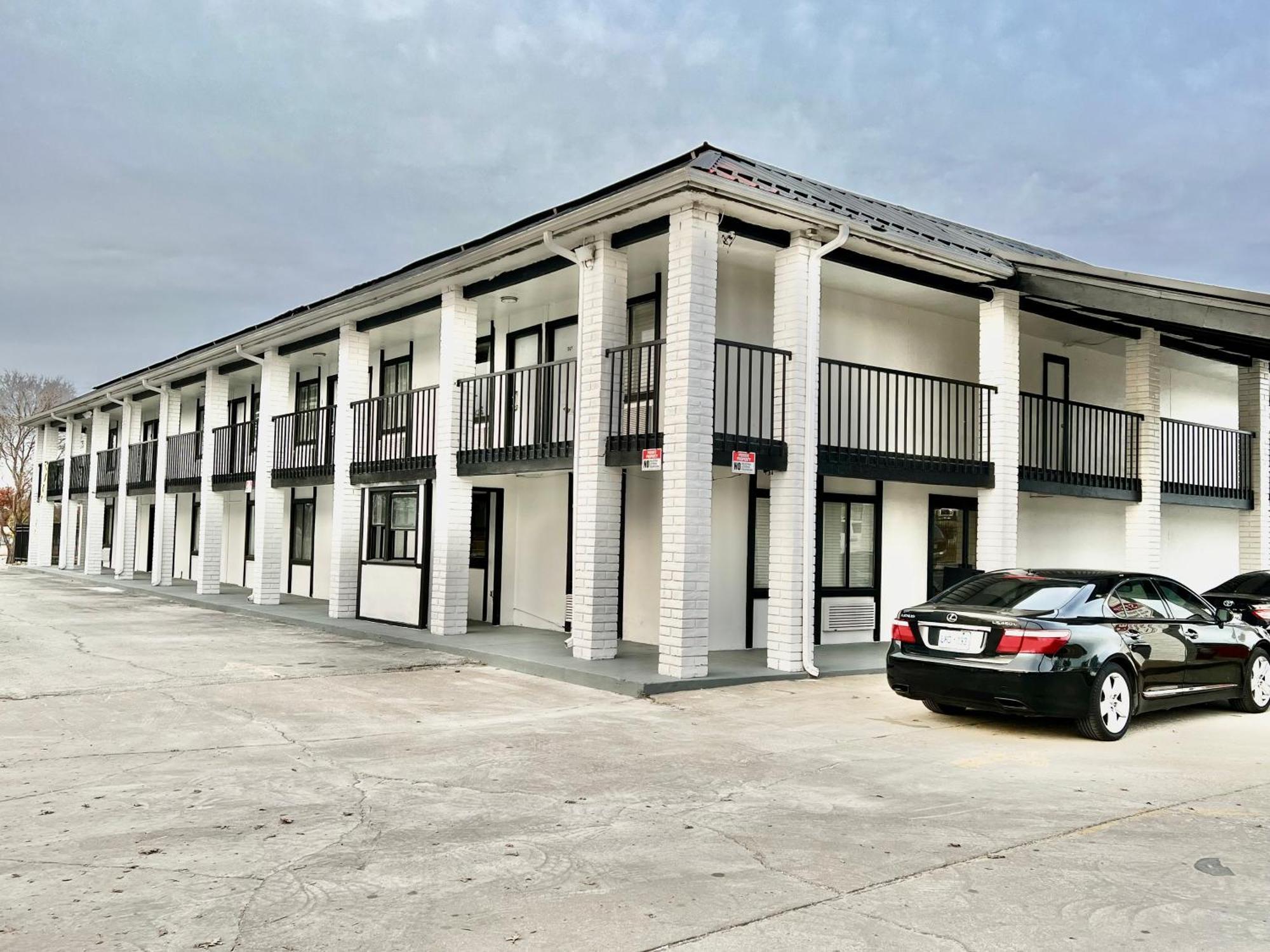 טולסה Economy Inn And Suites מראה חיצוני תמונה